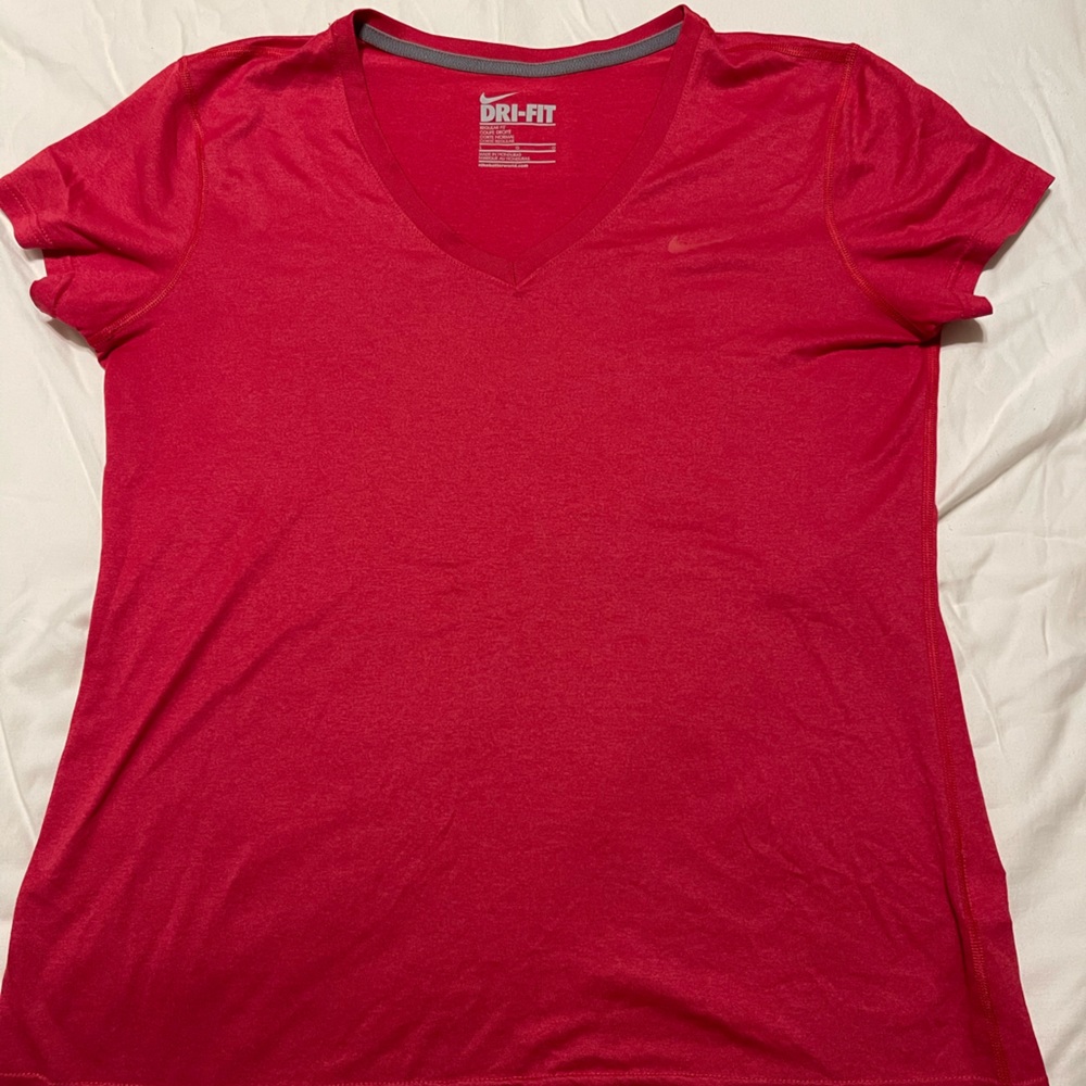 Nike v-neck shirt- Pink, size L